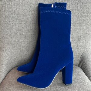 NWOT Women's Pointy Toed High block heel zip up Boots Royal blue